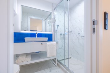 orbi city hotel official d block