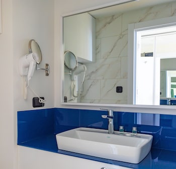 orbi city hotel official d block