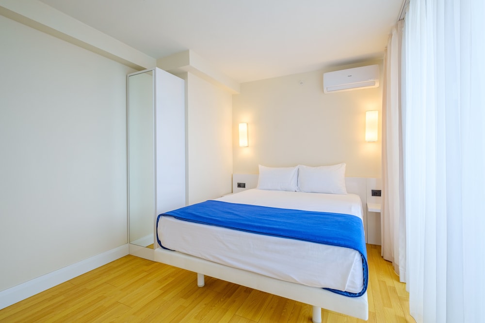 orbi city hotel official d block