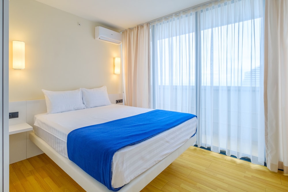 orbi city hotel official d block