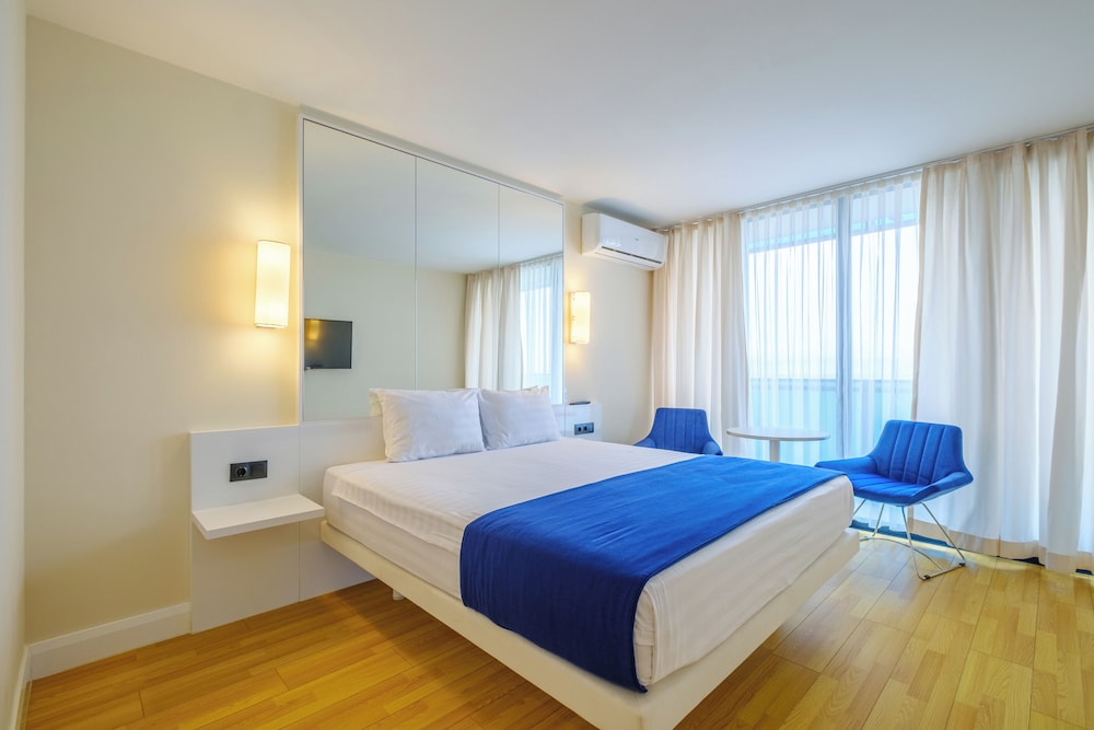 orbi city hotel official d block