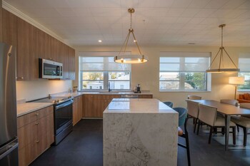 The Holbrook Hotel,United States Of America>>Danville,2.5 star