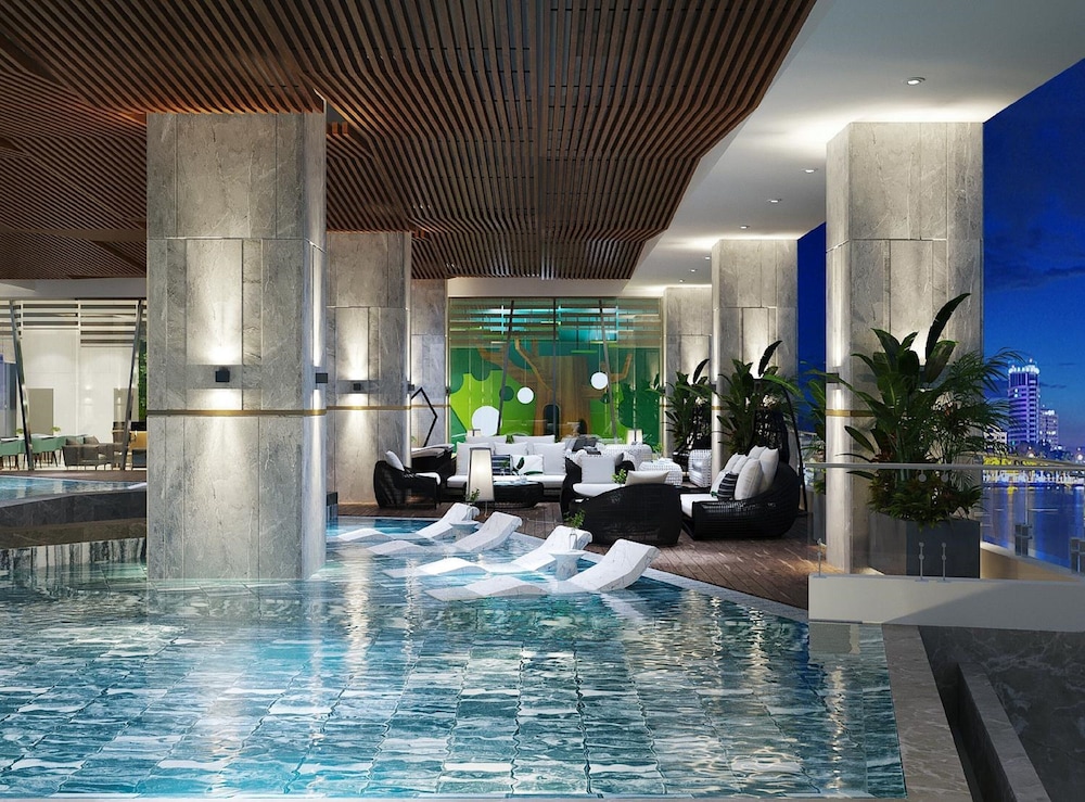 awaken danang hotel