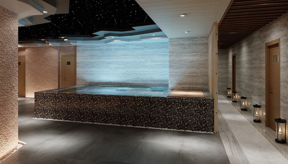 awaken danang hotel
