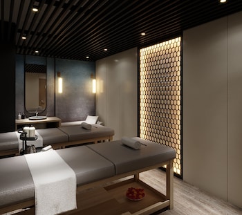 awaken danang hotel