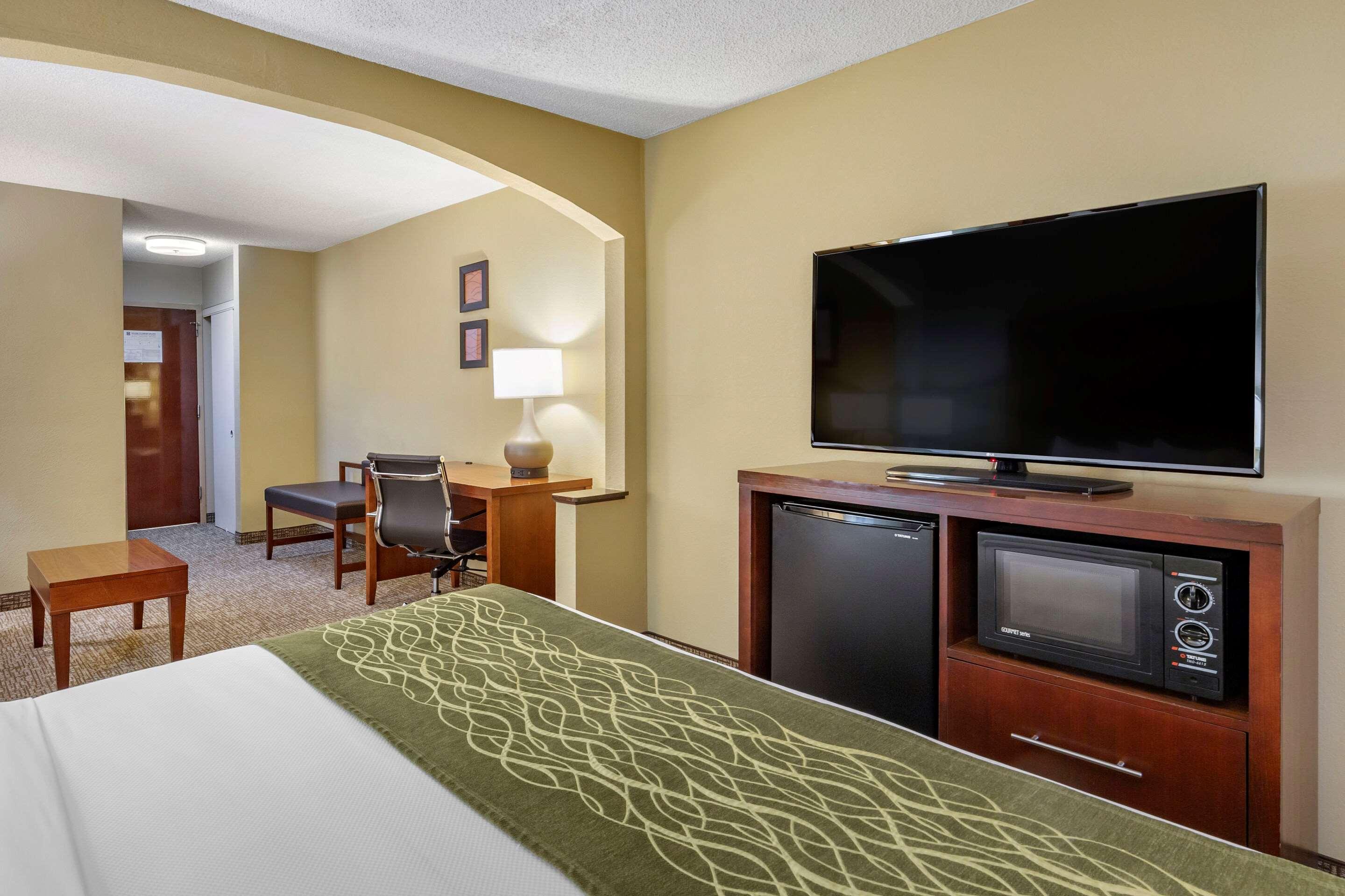 comfort inn apex