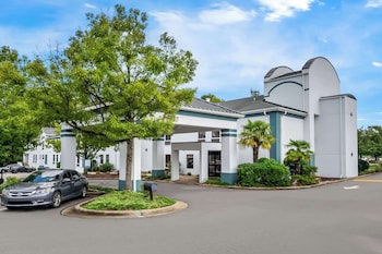 Comfort Inn (Apex),Holly Springs>>Apex,3 star