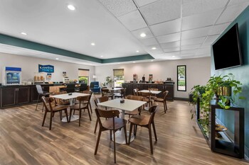 comfort inn apex