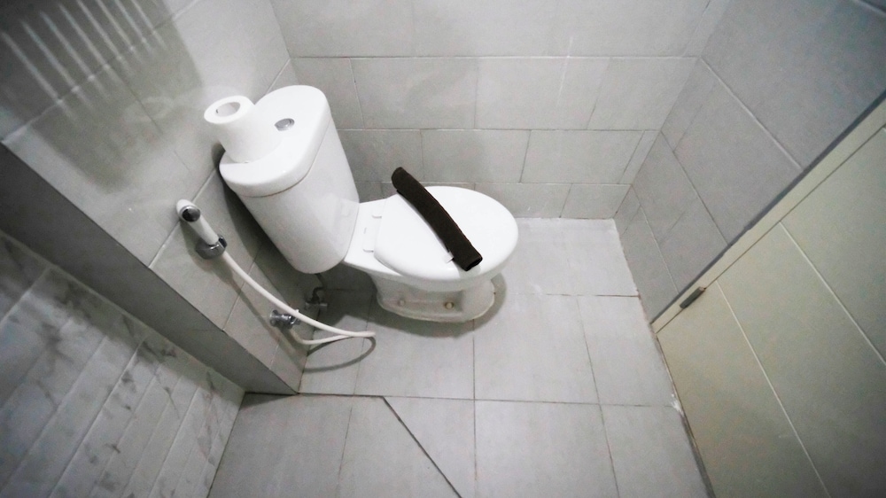 comfy studio no kitchen apartment at benson supermall mansion