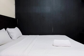 tranquil designed 2br at gateway ahmad yani cicadas apartment