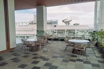 nice and elegant 1br loft at the smith alam sutera apartment