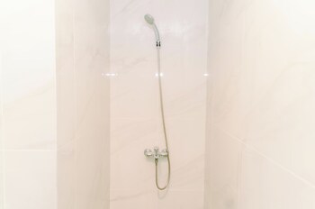 nice and elegant 1br loft at the smith alam sutera apartment