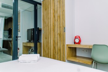 nice and elegant 1br loft at the smith alam sutera apartment