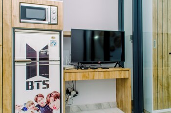 nice and elegant 1br loft at the smith alam sutera apartment