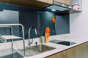 nice and elegant 1br loft at the smith alam sutera apartment