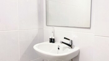 simple and tranquil 2br at tokyo riverside pik 2 apartment