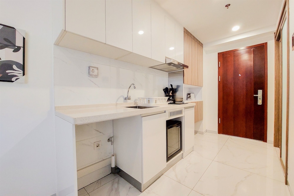 good deal studio apartment at sky house alam sutera