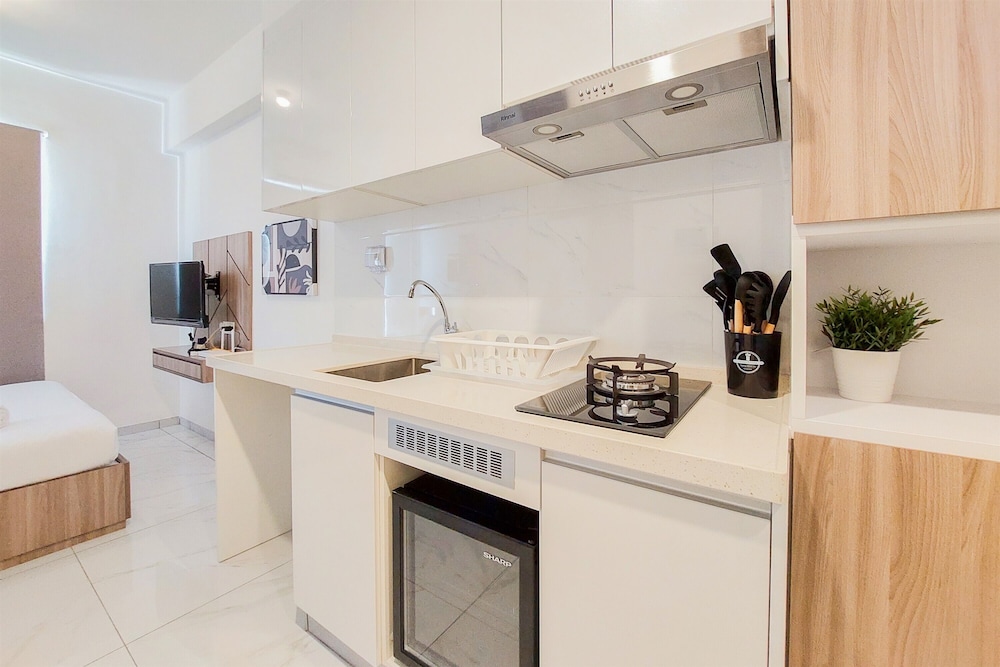 good deal studio apartment at sky house alam sutera