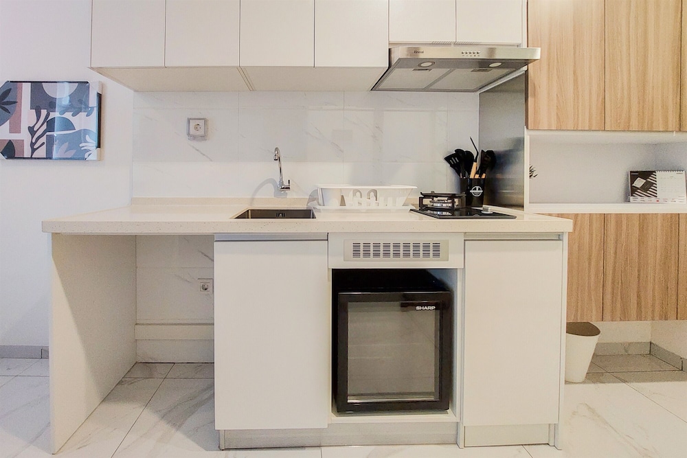 good deal studio apartment at sky house alam sutera