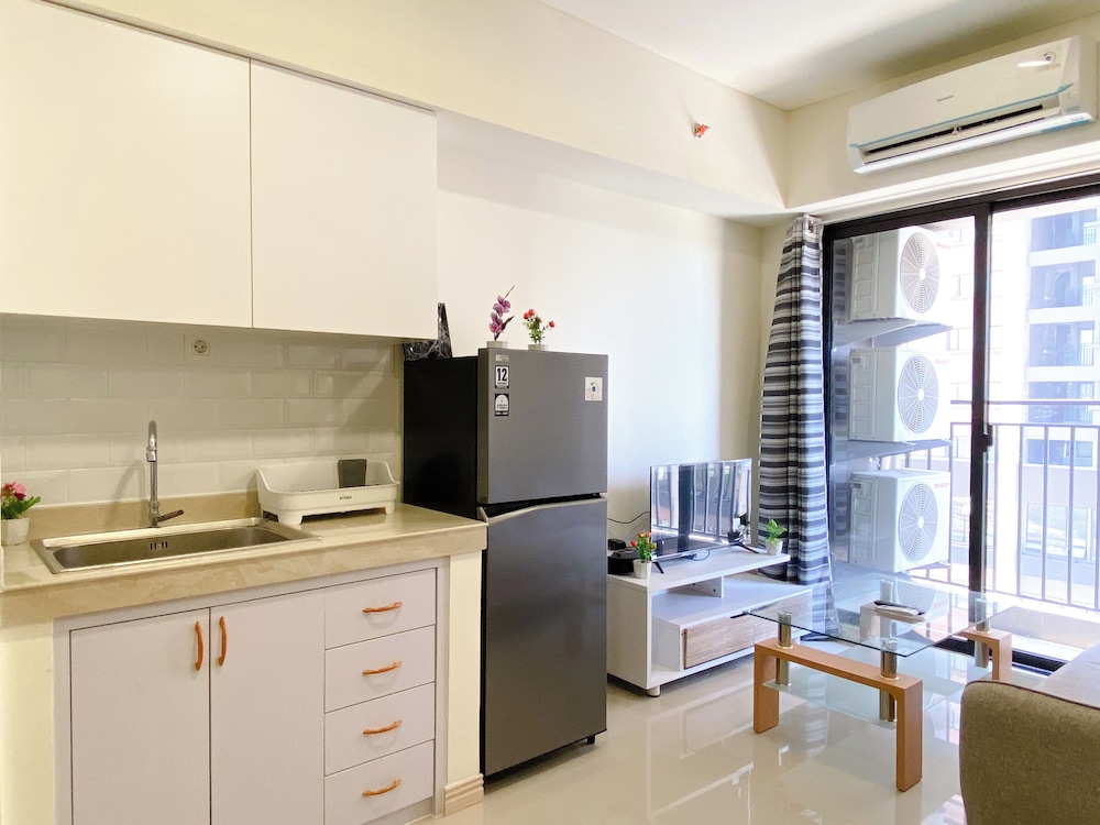 comfortable designed and minimalist 2br at meikarta apartment