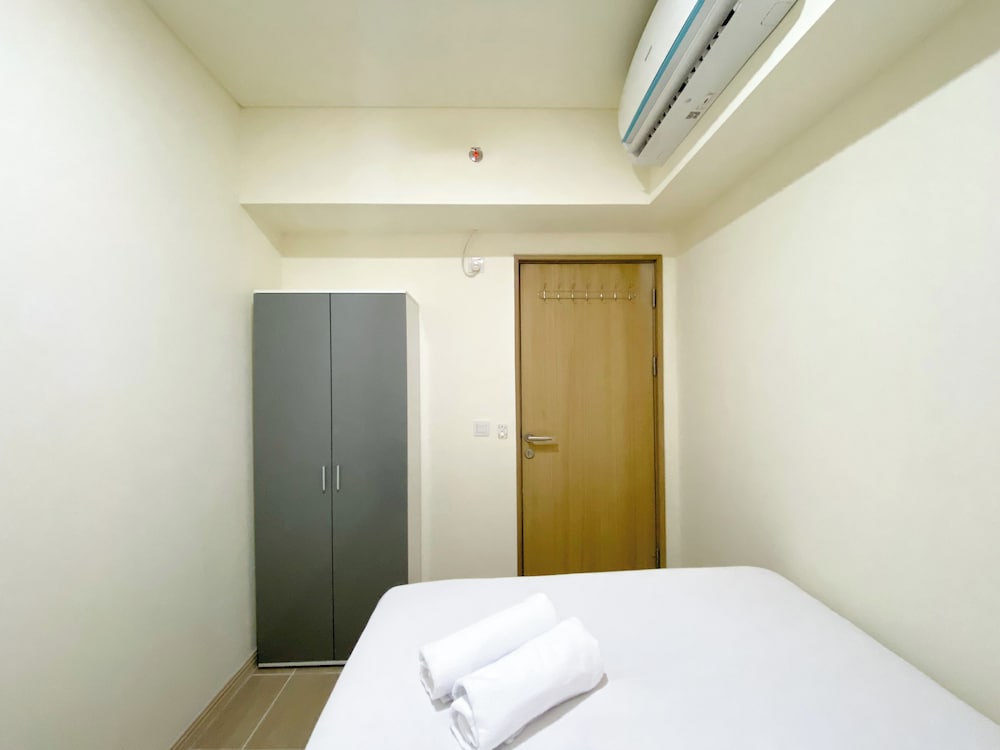 comfortable designed and minimalist 2br at meikarta apartment