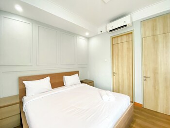 comfort 2br at crown court executive condominium apartment