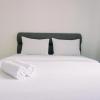 warm and simply studio room sky house alam sutera apartment