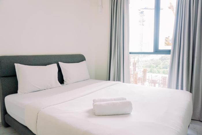warm and simply studio room sky house alam sutera apartment