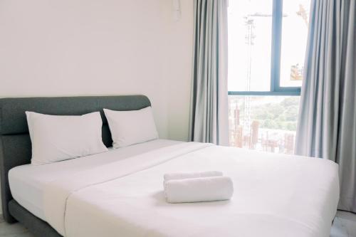 warm and simply studio room sky house alam sutera apartment