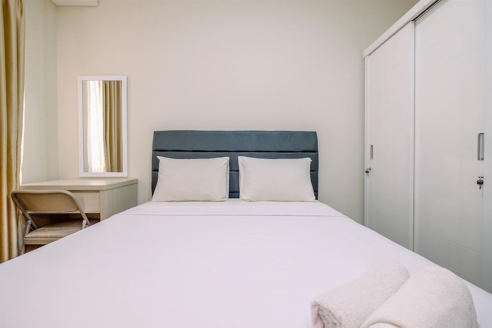 modern look and homey 2br transpark cibubur apartment near mall