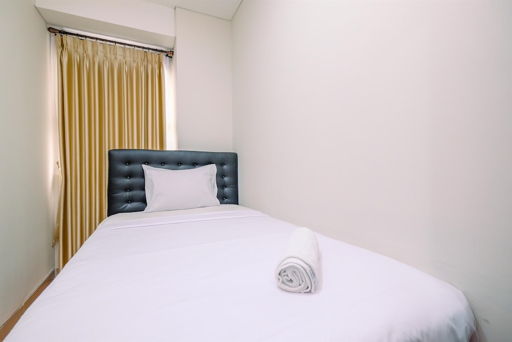 modern look and homey 2br transpark cibubur apartment near mall