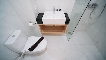 cozy studio connected to mall at the vertu apartment