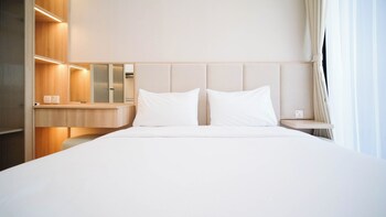 cozy studio connected to mall at the vertu apartment