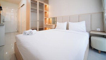 cozy studio connected to mall at the vertu apartment