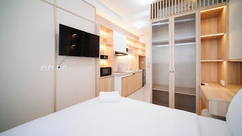 cozy studio connected to mall at the vertu apartment