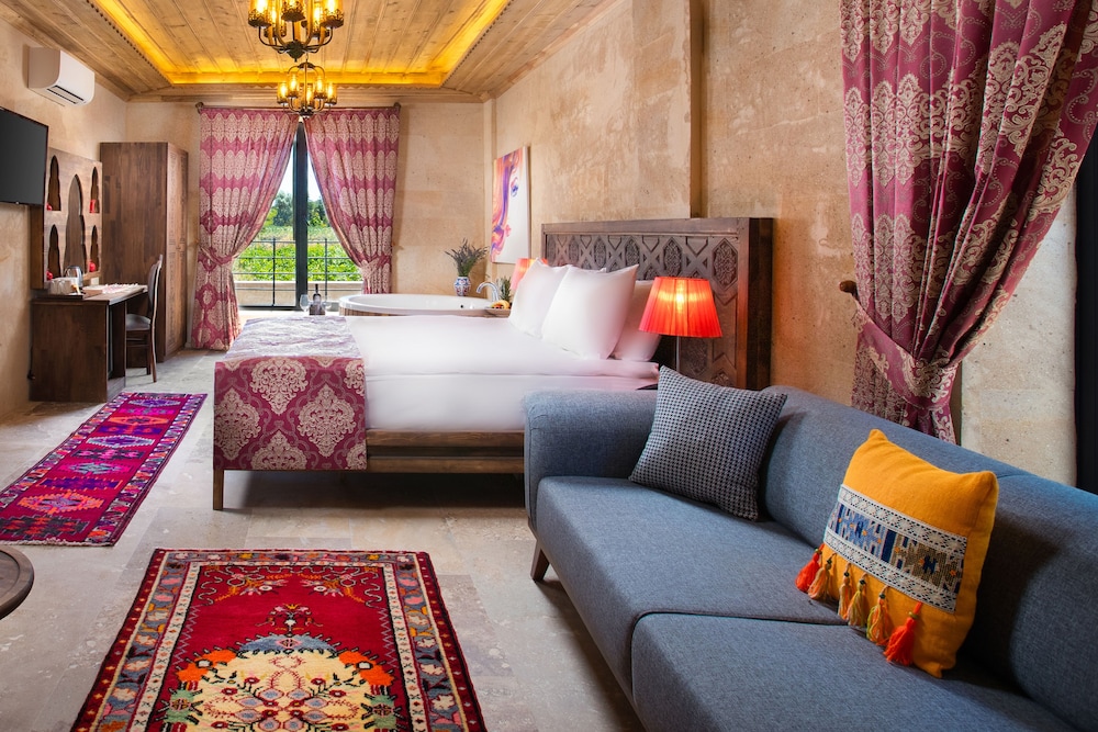 cappadocia pyramid stone house