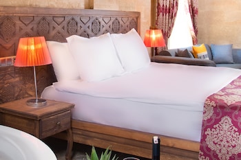 cappadocia pyramid stone house