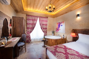 cappadocia pyramid stone house