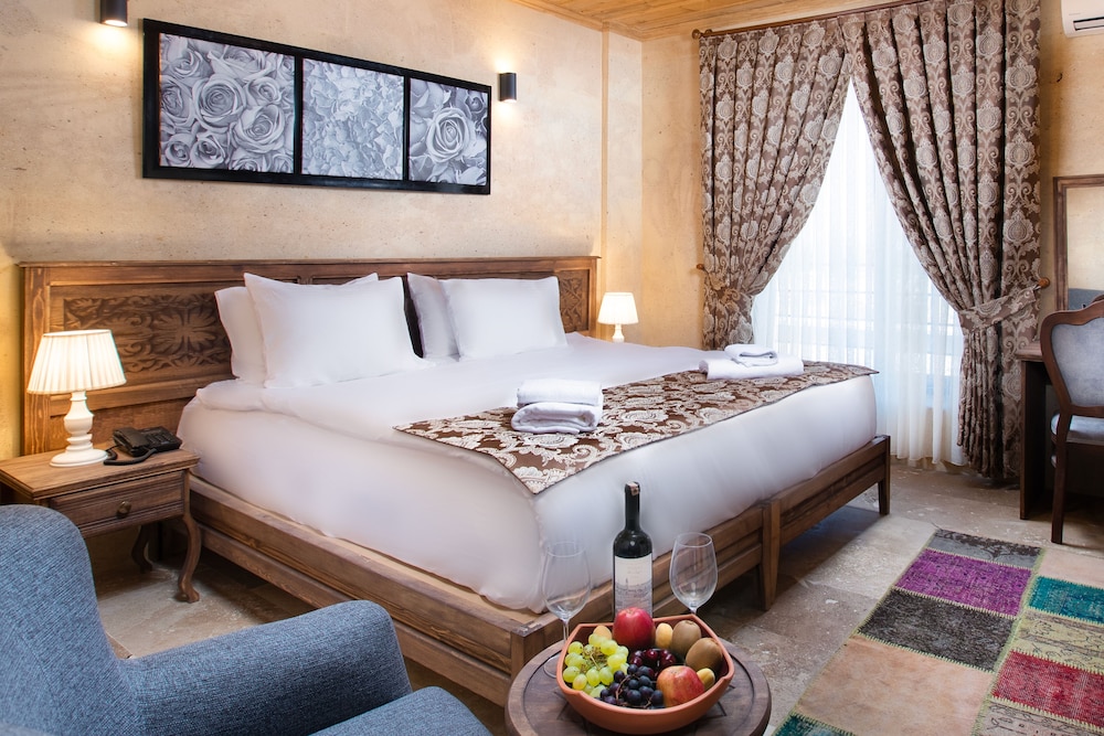 cappadocia pyramid stone house