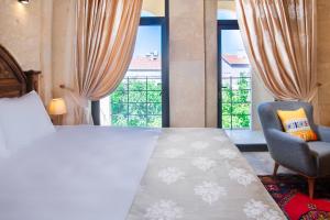 cappadocia pyramid stone house