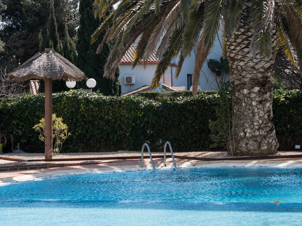 ibis styles perpignan canet en roussillon