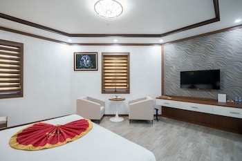 sunland halong hotel and restaurant