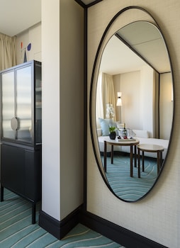 mondrian cannes