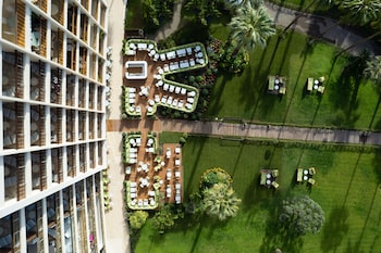 mondrian cannes