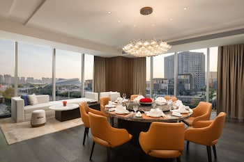 crowne plaza jiangmen binjiang an ihg hotel