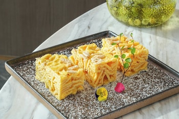 crowne plaza jiangmen binjiang an ihg hotel