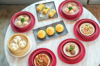 crowne plaza jiangmen binjiang an ihg hotel