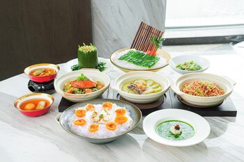 crowne plaza jiangmen binjiang an ihg hotel