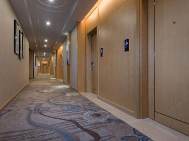vienna international hotel zhongshan old town huayi plaza