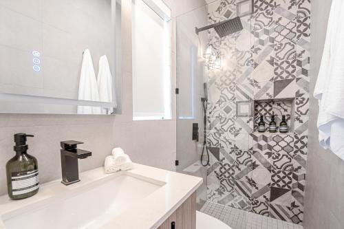 praia hotel boutique miami beach